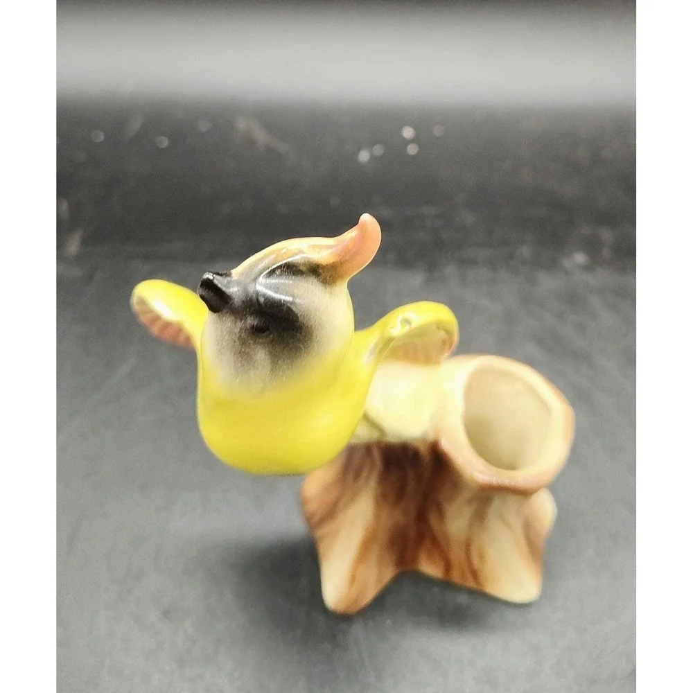 Vintage Bird Porcelain Vase Parakeet Parrot Yellow Planter Cockatoo Tree Stump